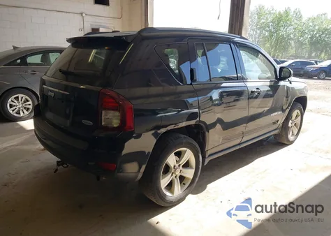 2016 Jeep Compass Latitude z USA, uszkodzony, nr VIN 1C4NJDEB9GD662442